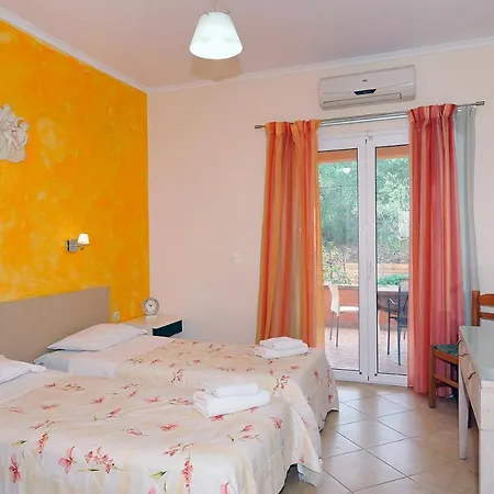 Pyramid Apartman *