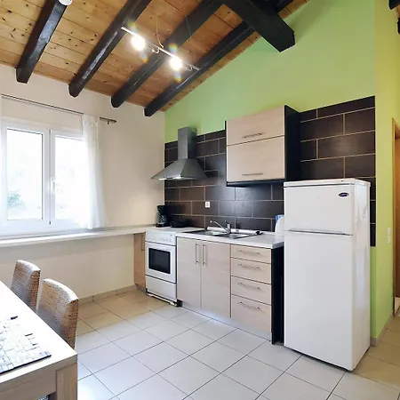 Apartman Pyramid Ájosz Szpirídonasz