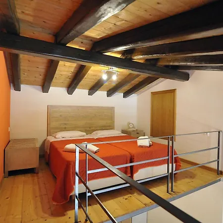 Pyramid Apartman Ájosz Szpirídonasz