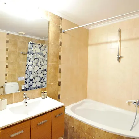 Pyramid Apartman